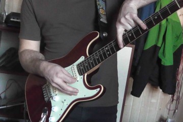 26.01.2014 Skupina Metropolice se po pár měsících vrátila do studia, aby dotočila druhou půlku svého CD. Na fotce kytarista a zpěvák Igor Jedounek…