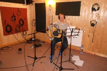 12.04.2014 Brněnský písničkář Roman Sharas