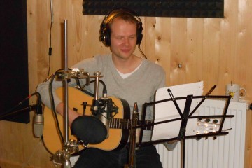 19.04.2014 Brněnský písničkář Roman Sharas