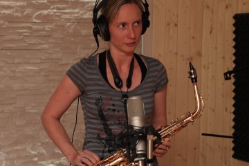 10.08.2014 Brněnská skupina Touchwood. Saxofonostka Míša