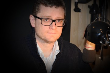 Robin Smith nahrával komentář v anglickém jazyce pro filmovou společnost AVIDIS