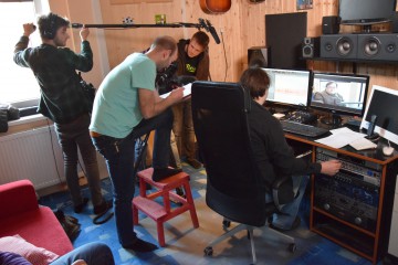 Takhle to vypadá když nás ve studiu natáčí Česká Televize