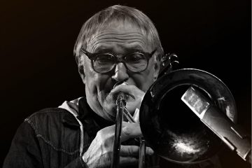 Další Jazzová legenda v našem studiu…. pan Mojmír Bártek. Tentokrát jako host na nahrávání kapely „Friday Jazz Session“