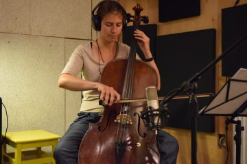 Dívčí kapela „HeSki“ – Violoncellistka Eliška.