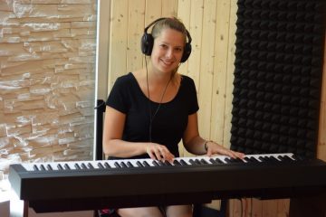 Sestry Vaňkovi začínají nahrávat své CDčko – Nejstarší ze sester – Veronika