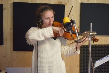 Dívčí kapela HeSki – Houslistka Míša