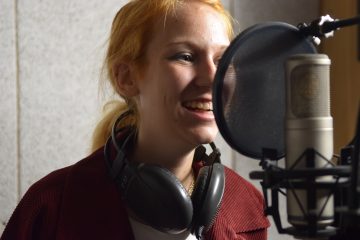 Mladá zpěvačka Kristýna