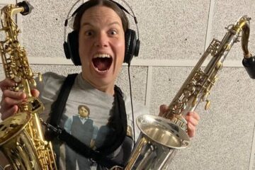 Dalším úžasným členem kapely Údolní Reset je saxofonistka Janička…..