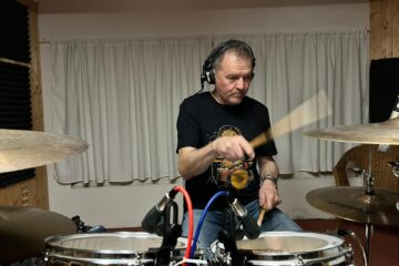 Kapela plná skvělých hudebníků…. Ber*NechBeat poprvé u nás ve studiu – Bubeník Mira….